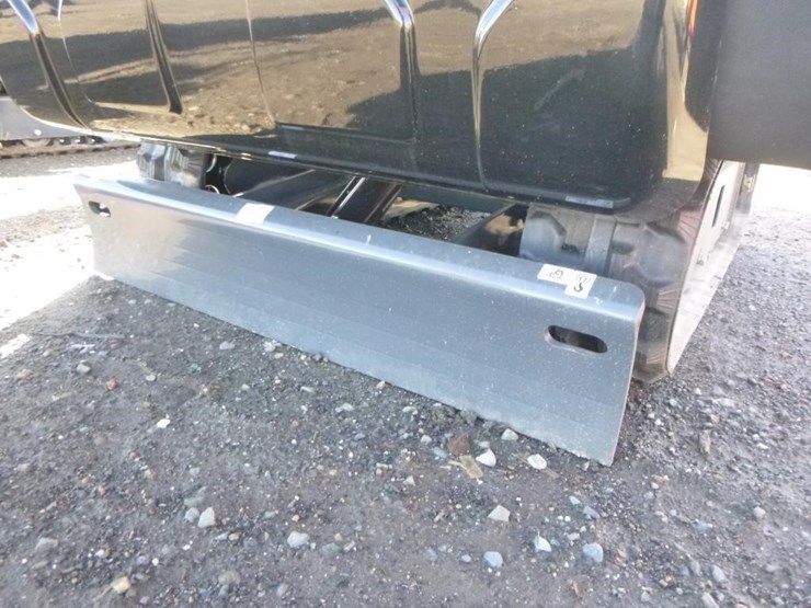 blt-319-hydraulic-excavator-image-14