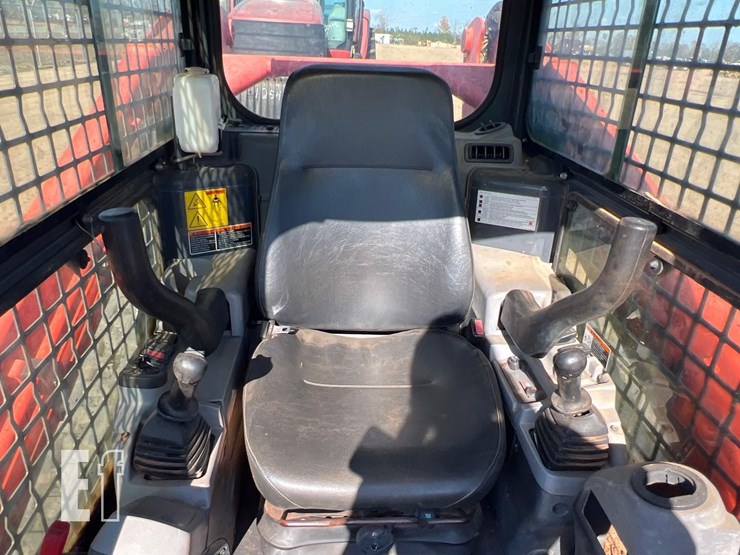 2013-kubota-svl90-2-image-23