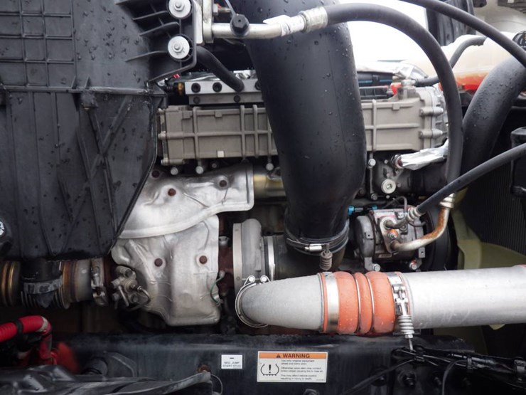 freightliner-cascadia-126-image-27