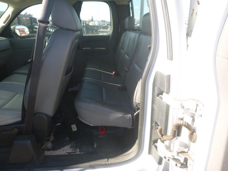 2009-chevrolet-2500-image-8