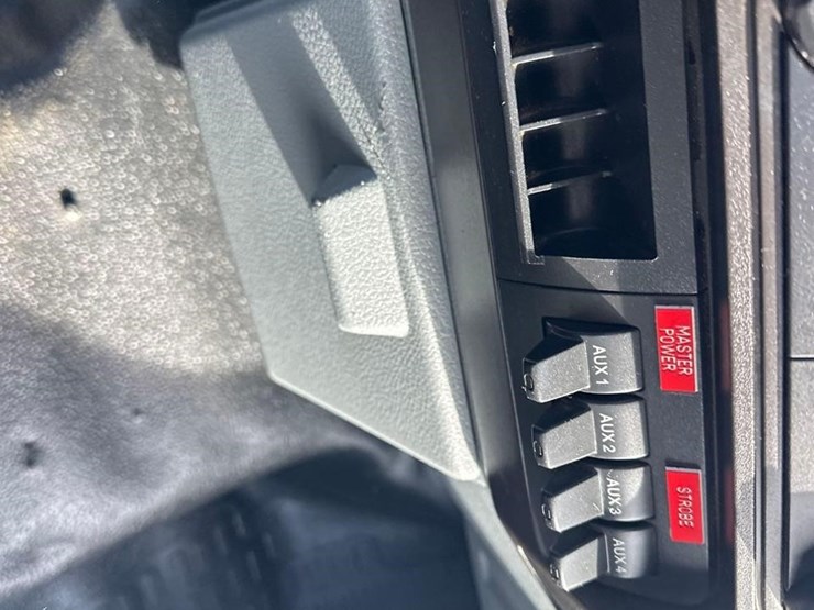 ford-f550-xl-image-19