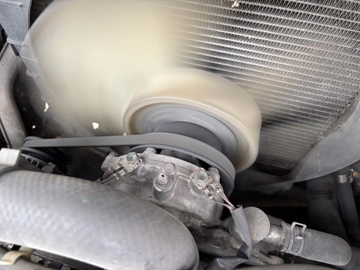 2011-toyota-8fgcu30-image-30