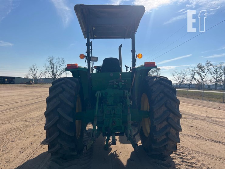 john-deere-6115d-image-3