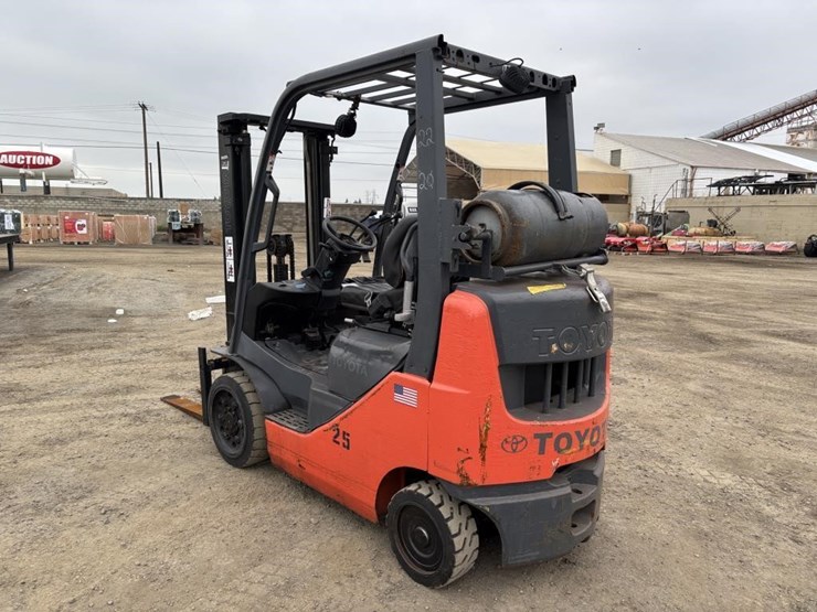 2007-toyota-8fgcu20-image-4