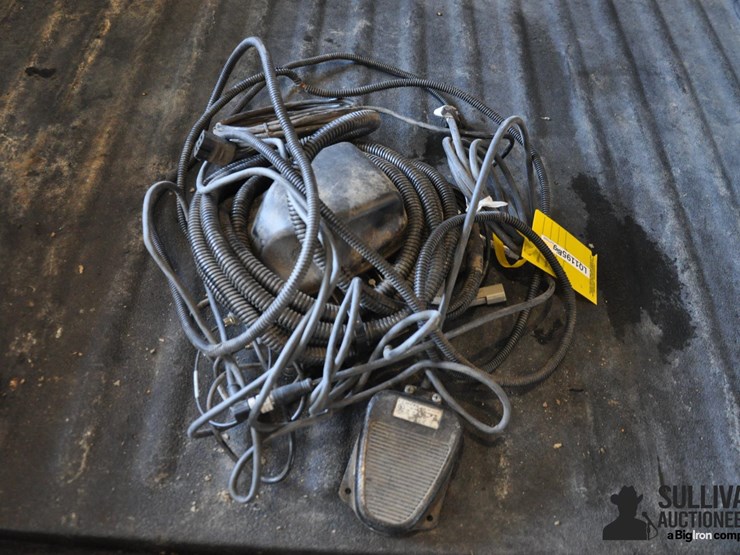 john-deere-module-&-foot-switch-image-2