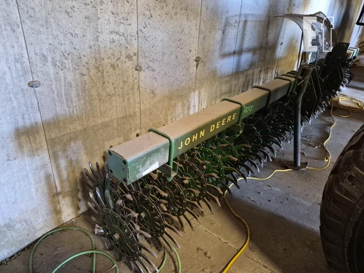 john-deere-400-image-1