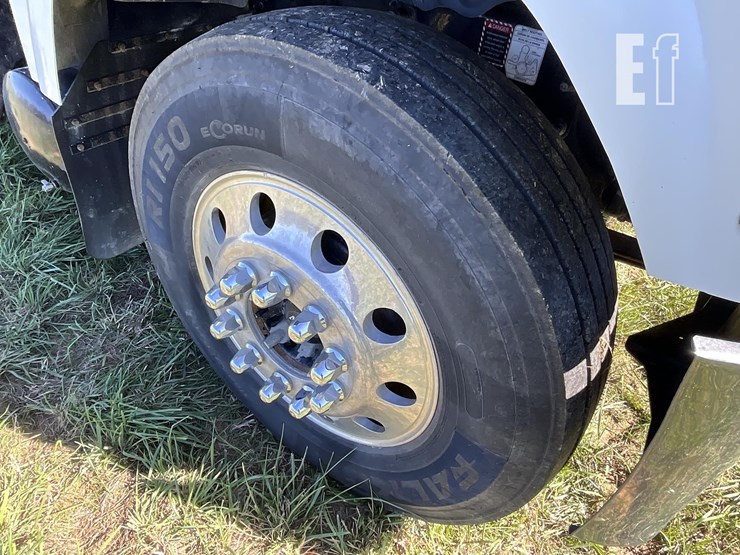 2013-mack-pinnacle-chu613-image-5