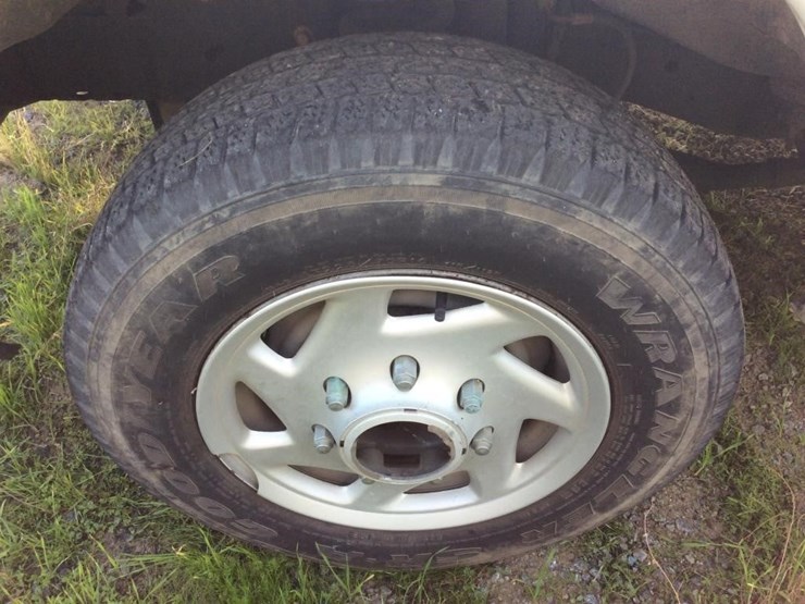 2009-ford-e350-image-5