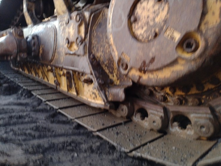 komatsu-d65ex-15-image-23