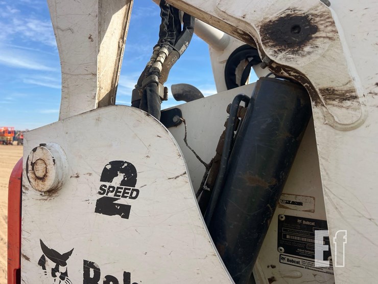 bobcat-t870-image-17