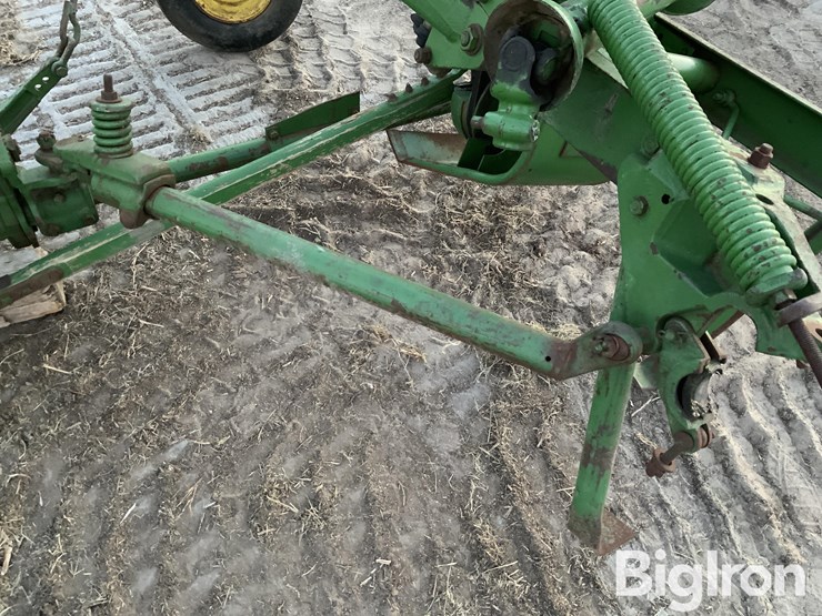 john-deere-38-image-12