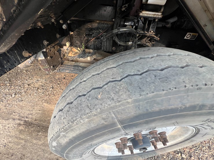 peterbilt-520-image-13