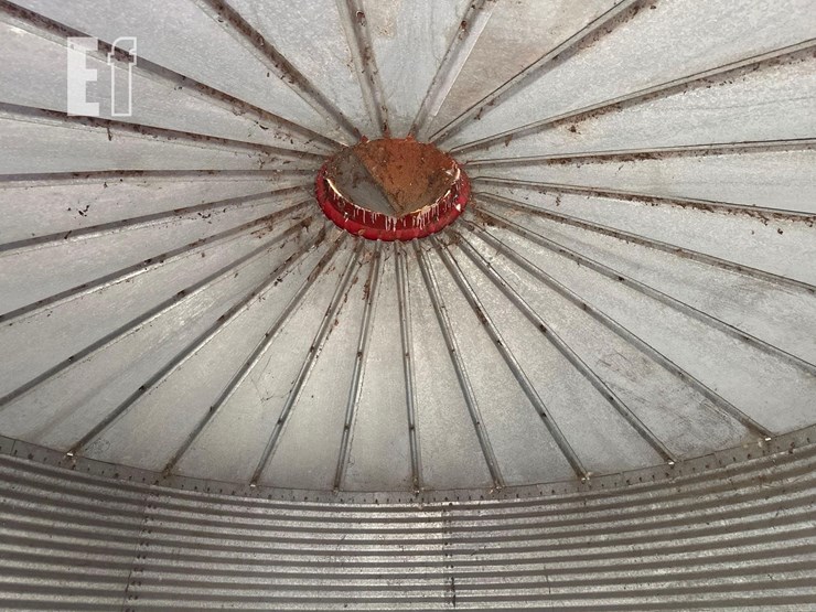 grain-bin---approx.-14'-across-61-image-5