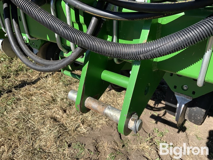 john-deere-dr12-image-11