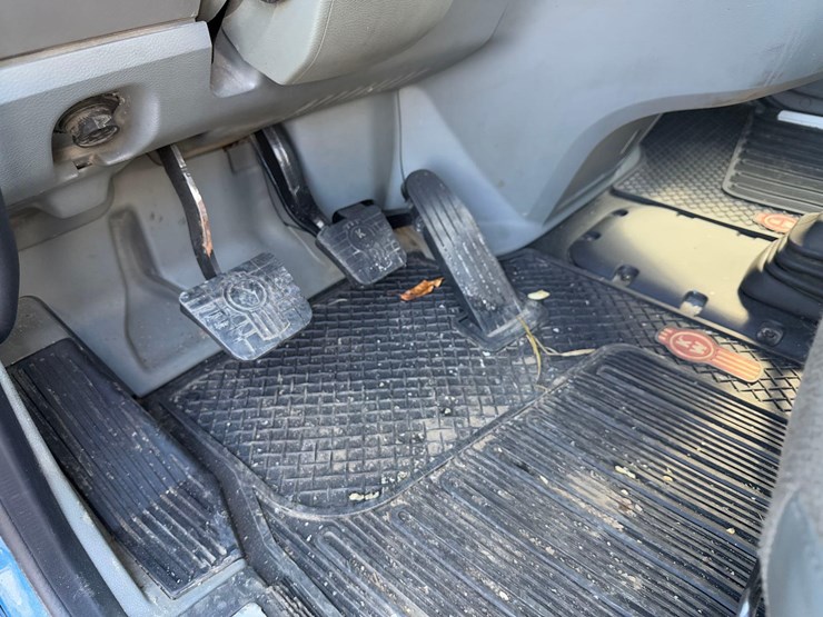 2016-kenworth-t880-image-26