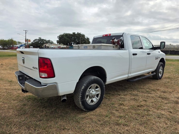 2018-dodge-2500-image-4