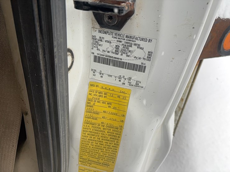 2006-ford-f350-image-11