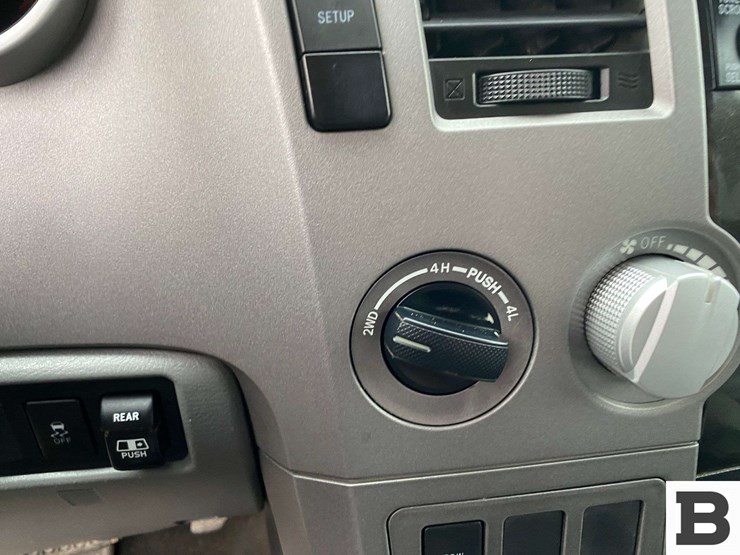 2013-toyota-tundra-image-33