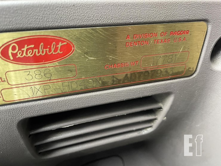 2009-peterbilt-386-image-46