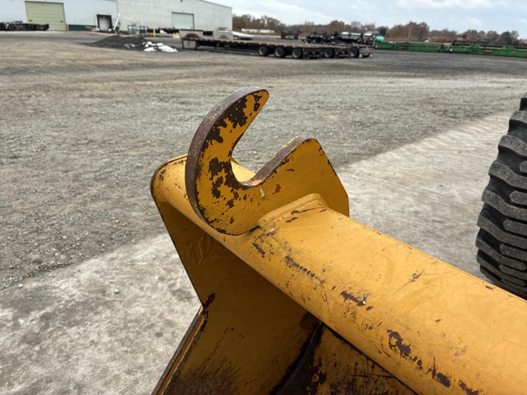 caterpillar-415f2-image-15