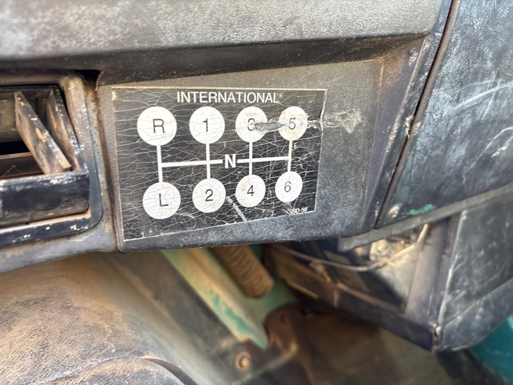 international-4700-image-13