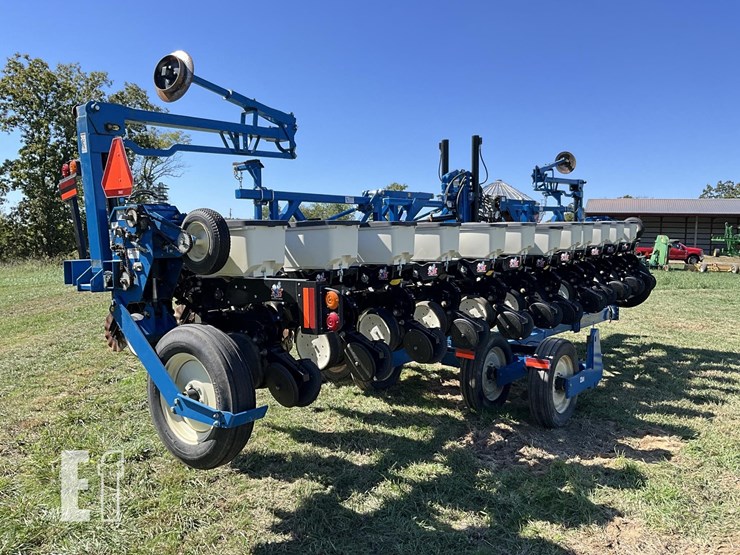 2013-kinze-3600-image-5