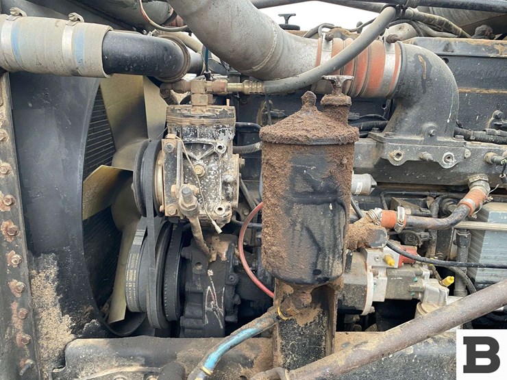 1993-freightliner-fld120-image-43