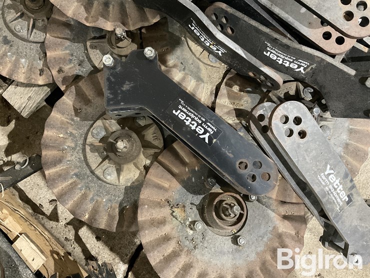 yetter-2555-no-till-coulter-attachment-image-13
