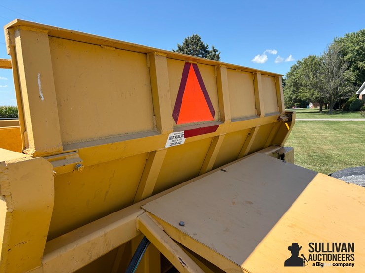 2015-kuntz-900-9-yd-pull-type-scraper-image-14