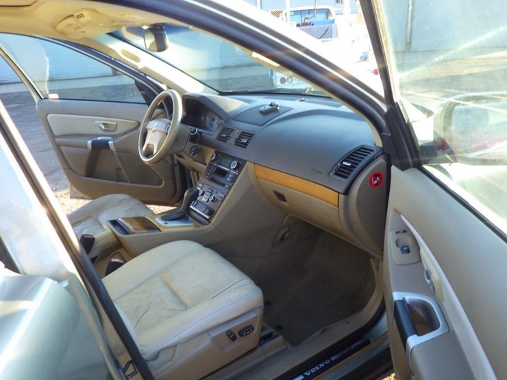 2008-volvo-xc90-image-6