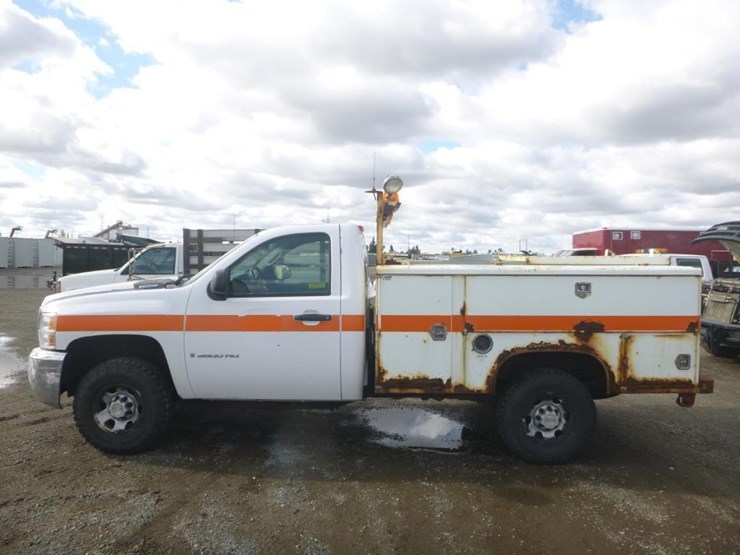 2009-chevrolet-2500-image-5