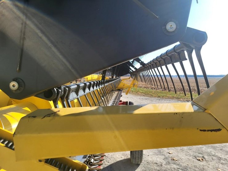 new-holland-74c-image-28