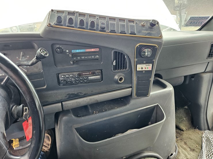 #21244-•-1996-ford-econoline-shuttle-bus-(non-runner)-image-22
