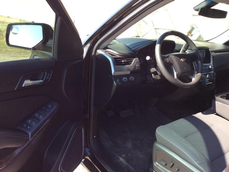 2016-chevrolet-tahoe-image-10