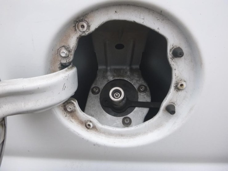 2012-ford-e150-image-16