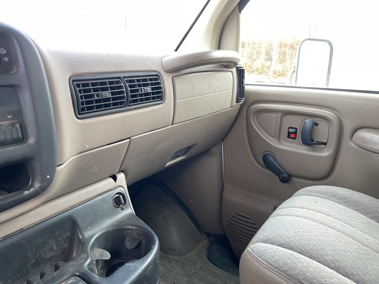 chevrolet-express-3500-image-60