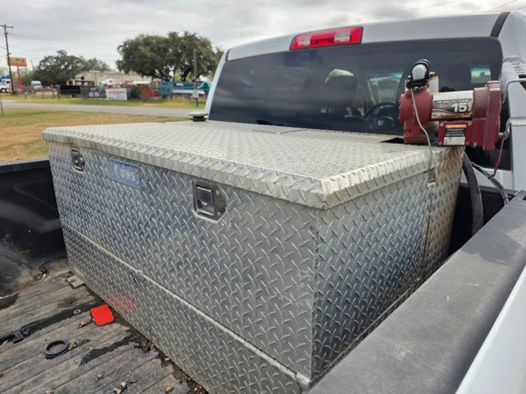 2018-dodge-2500-image-12