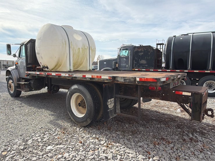 international-4700-image-6