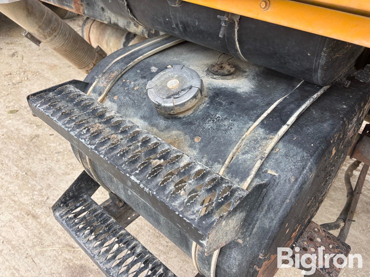 ford-lt9000-image-11