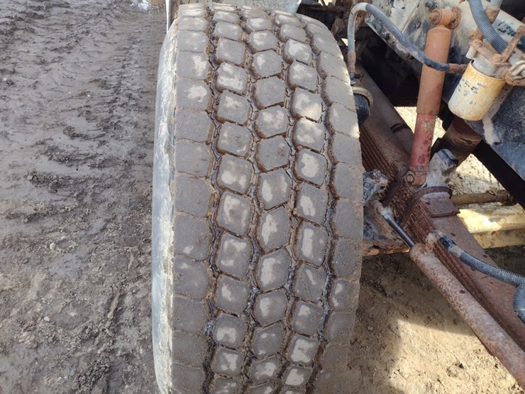 peterbilt-357-image-20