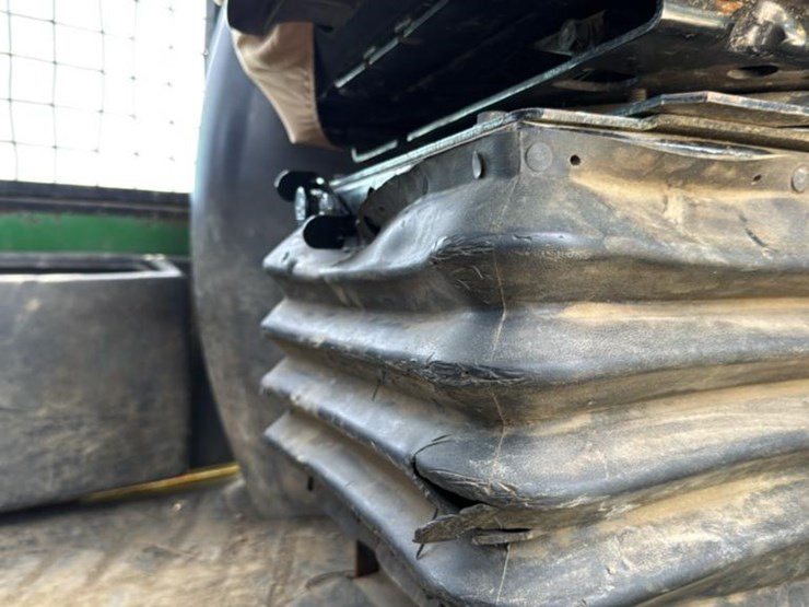 john-deere-2010-image-52