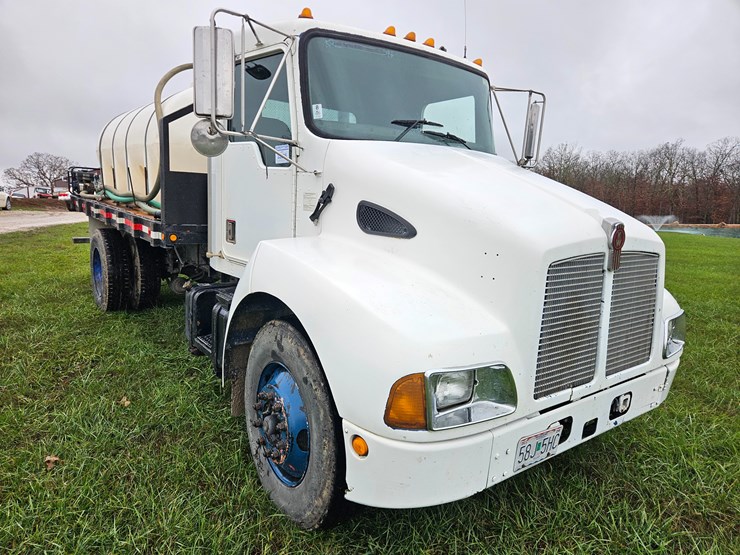 kenworth-t300-image-24