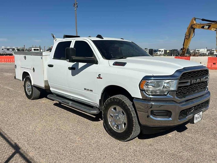 2022-dodge-ram-2500-image-2