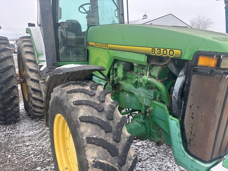 john-deere-8300-image-4
