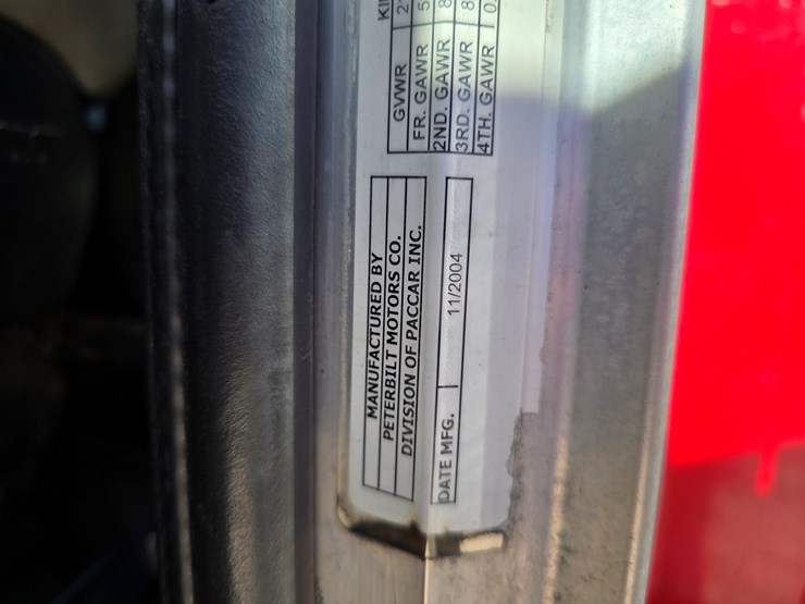 2005-peterbilt-379-image-78