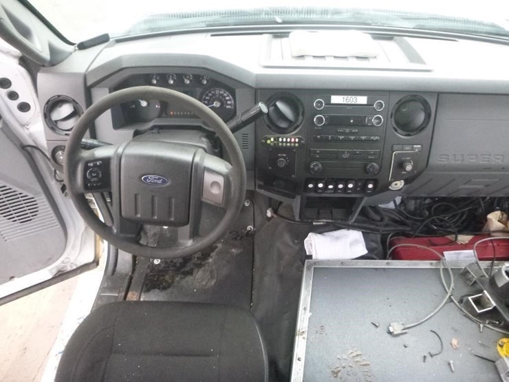 2015-ford-f550-image-8