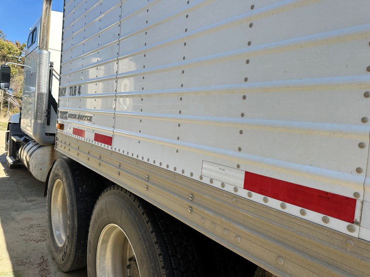 2014-timpte-hopper-bottom-image-62