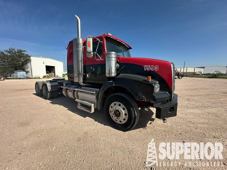 2013-western-star-4900-image-2