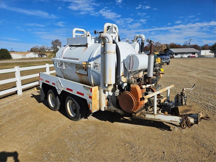 #3272-•-1983-presvac-systems-sewer-vac-image-7