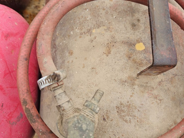 #18273-•-3-portable-air-tanks-image-10